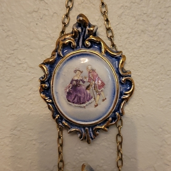 VTG Italian Colonial Ceramic Three Plaque Chain Wall Hanging - Picture 5 of 9